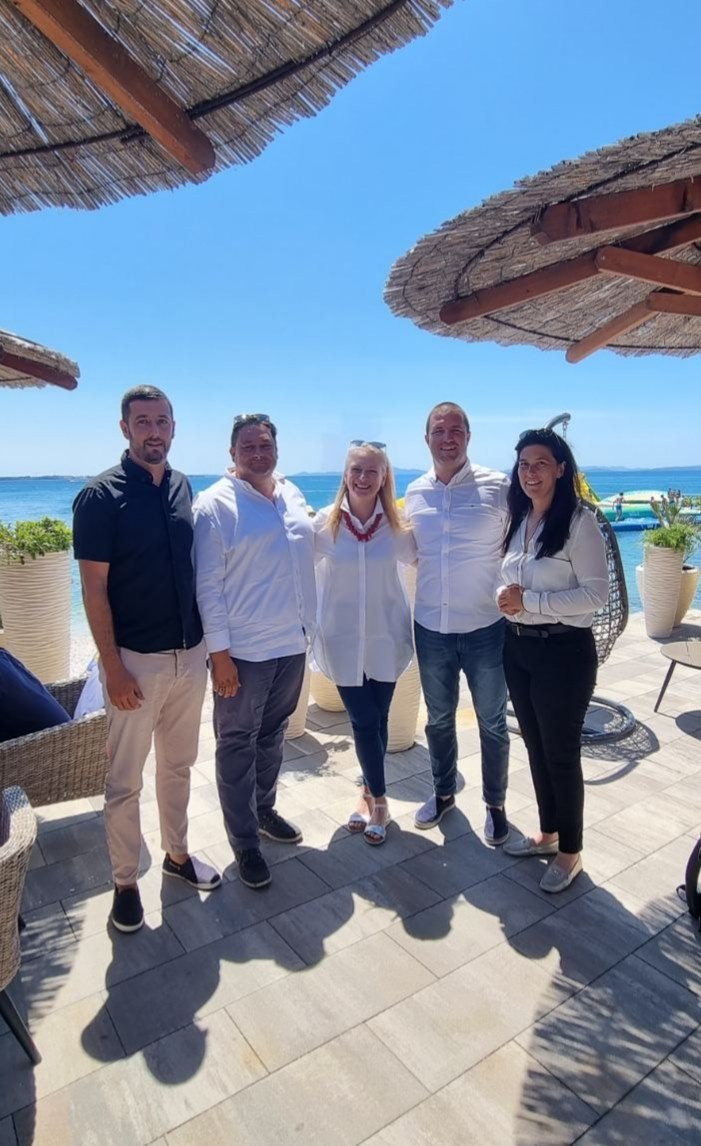 INSPIRATIVNI OTOK VIR